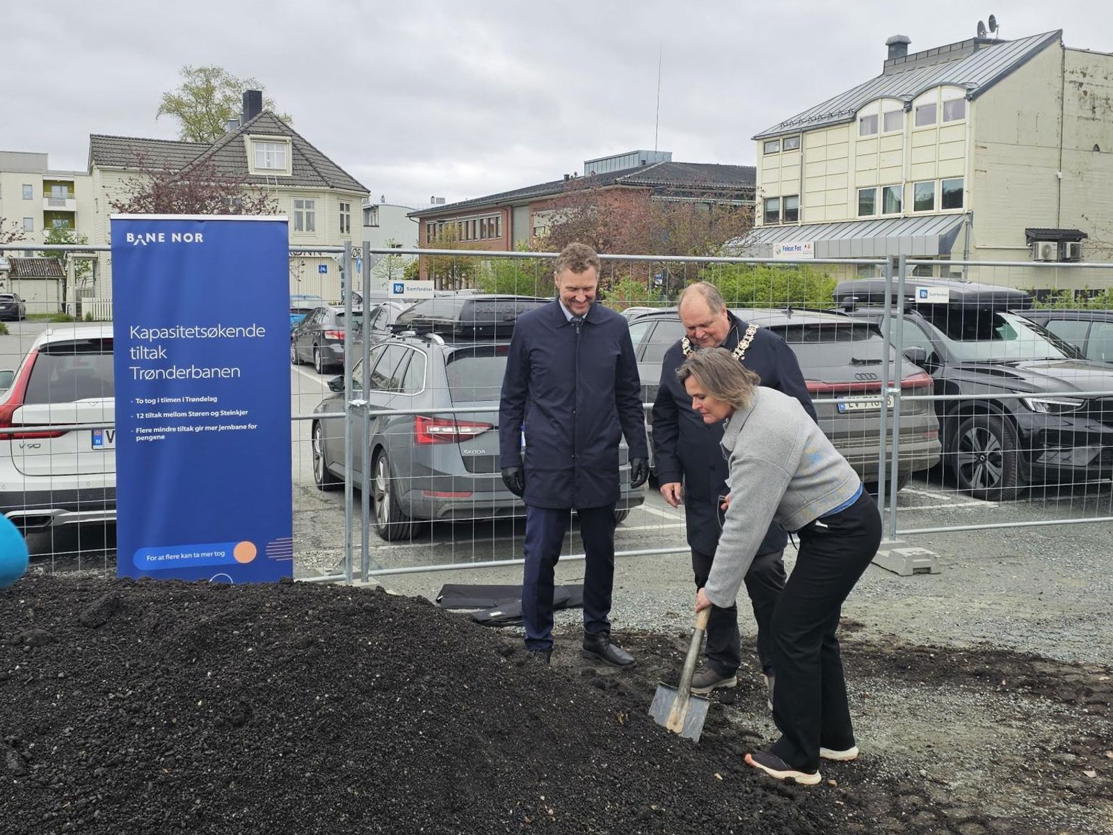 Første spadetak ved anlegget i Verdal