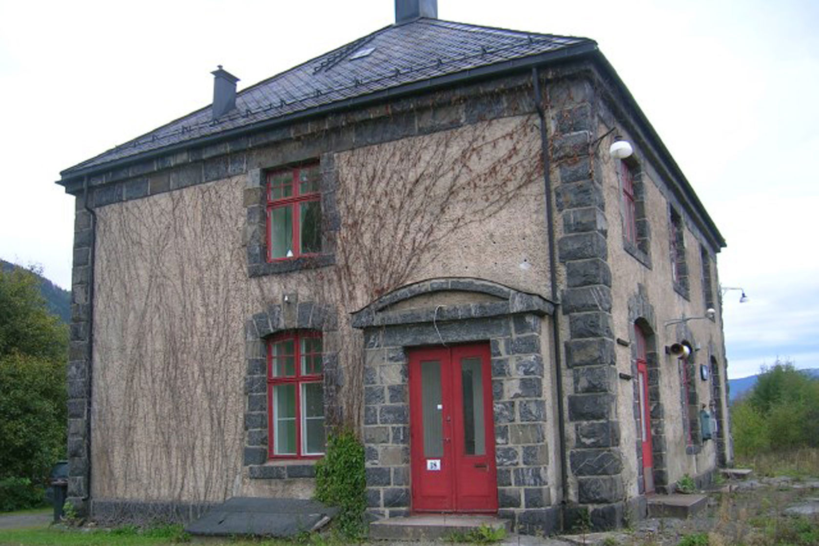 Stasjonsbygningen på Fåberg stasjon