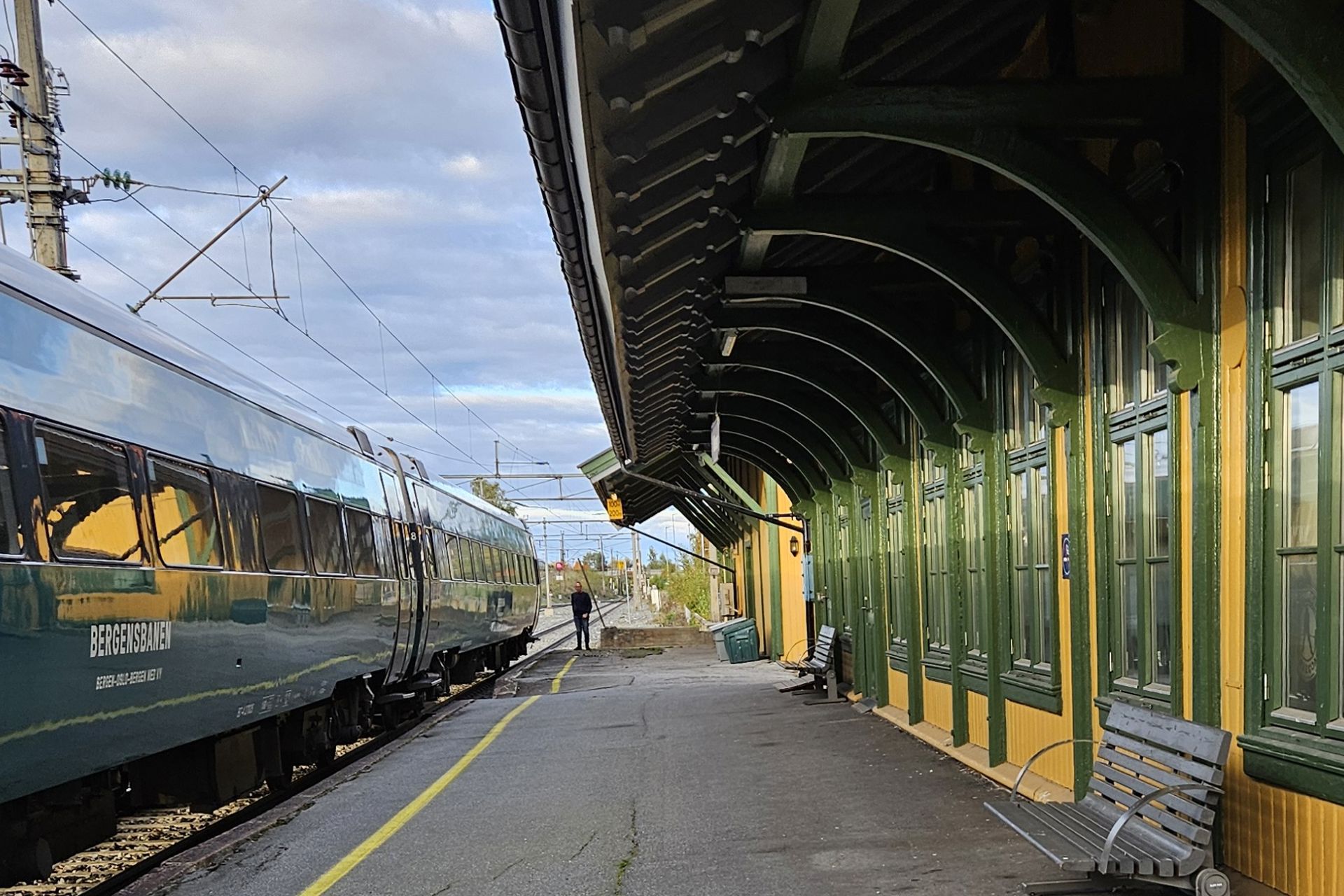 Eksteriørfoto av Vikersund stasjon